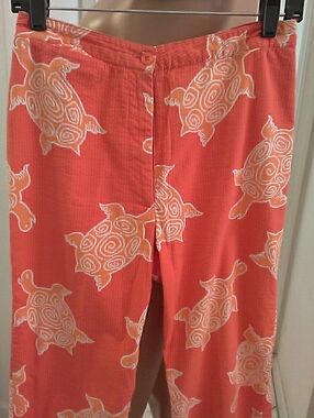 VINTAGE LILLY PULITZER CAPRI PANTS W/ TURTLES SZ. 2 TEXTURED LINED BACK PKTS